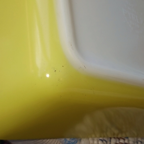Pyrex~primary yellow refrigerator dish w/lid - Picture 6 of 11